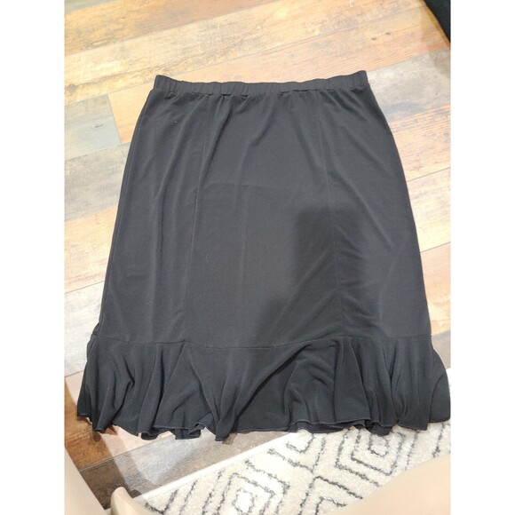 PLUS SIZE LARGE FLOWY, FLOUNCED CREPE SCUBA SKIRT
STYLE #RN37080 - Picture 1 of 4